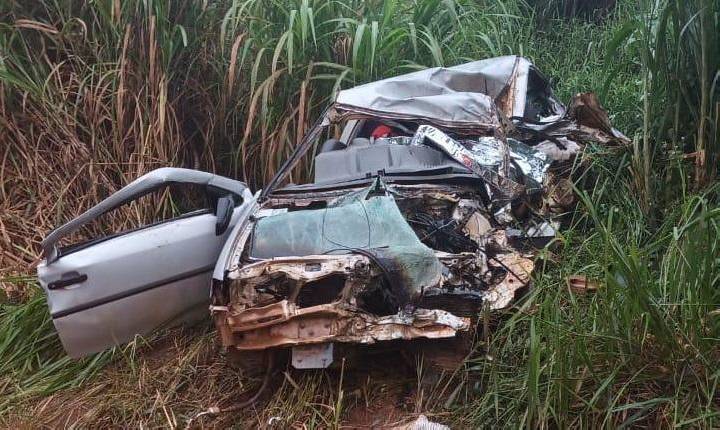 Acidente na BR-354 deixa três mortos e uma ferida grave em Campos Altos