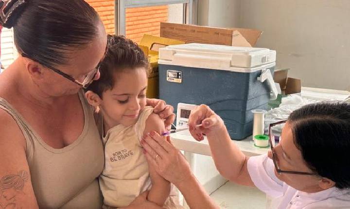 Araxá registra baixa procura pela vacina da gripe e reforça importância da imunização