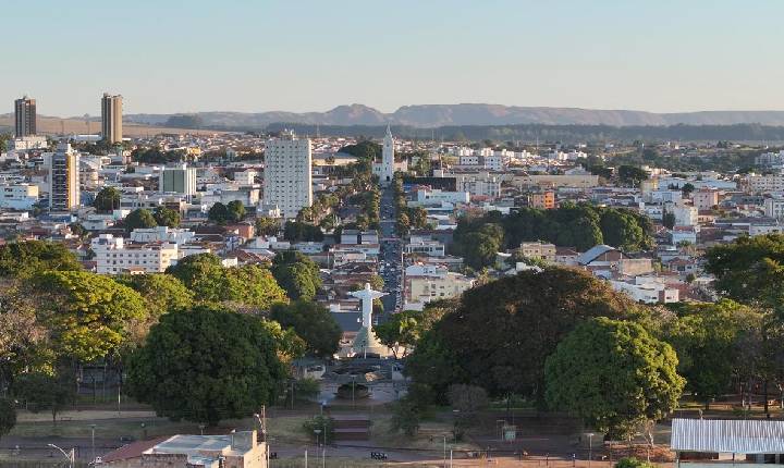 Araxá se destaca entre os melhores municípios de Minas em desenvolvimento socioeconômico