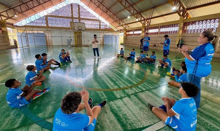 Especialista em marketing digital conversa com alunos do Projeto Lobinho sobre segurança na internet