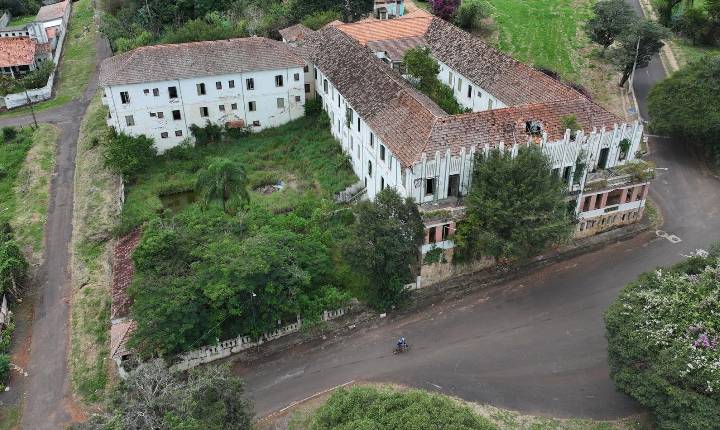 Prefeitura de Araxá reabre leilão do Complexo Hotel Colombo e busca atrair novos investimentos para a cidade