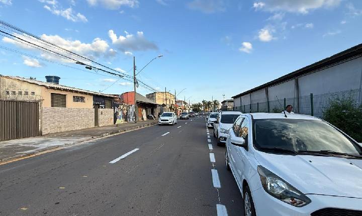 Prefeitura inicia recuperação de mais de 20 mil metros de sinalização viária em Araxá