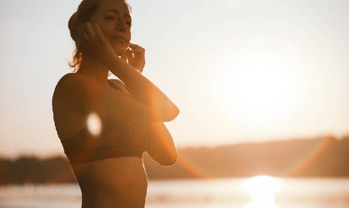 Verão exige atenção redobrada com a pele, alerta dermatologista da Unimed Araxá