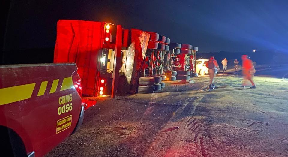 Caminhoneiro morre em acidente na rodovia que liga Araxá a Tapira