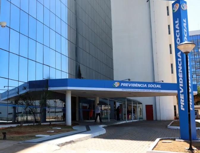 INSS: 13º antecipado injetará R$ 73,3 bi na economia; veja calendário