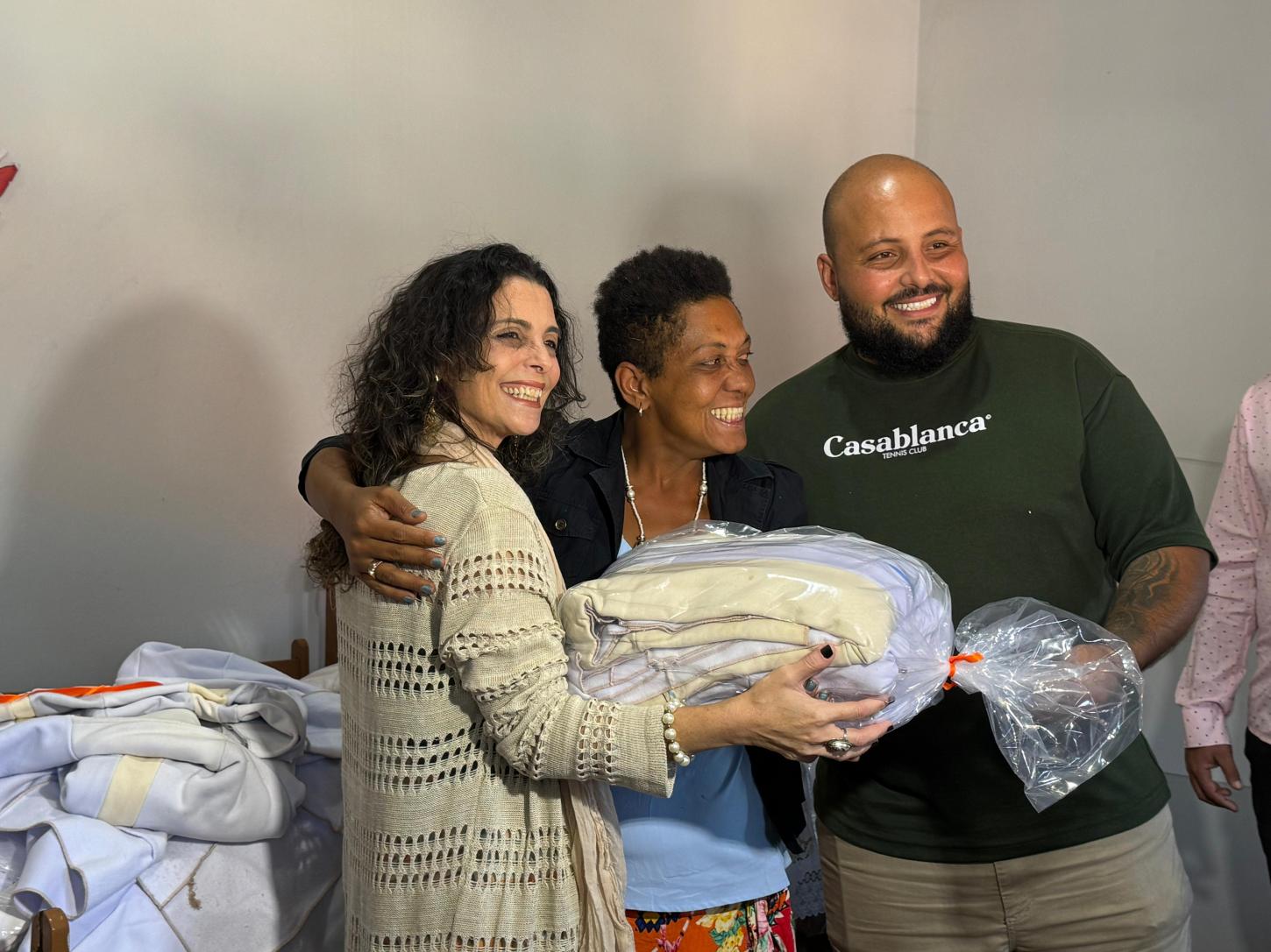 Projeto Teia Sustentável: uniformes usados viram cobertores para aquecer vidas