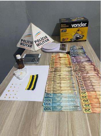 Três presos por tráfico em Araxá