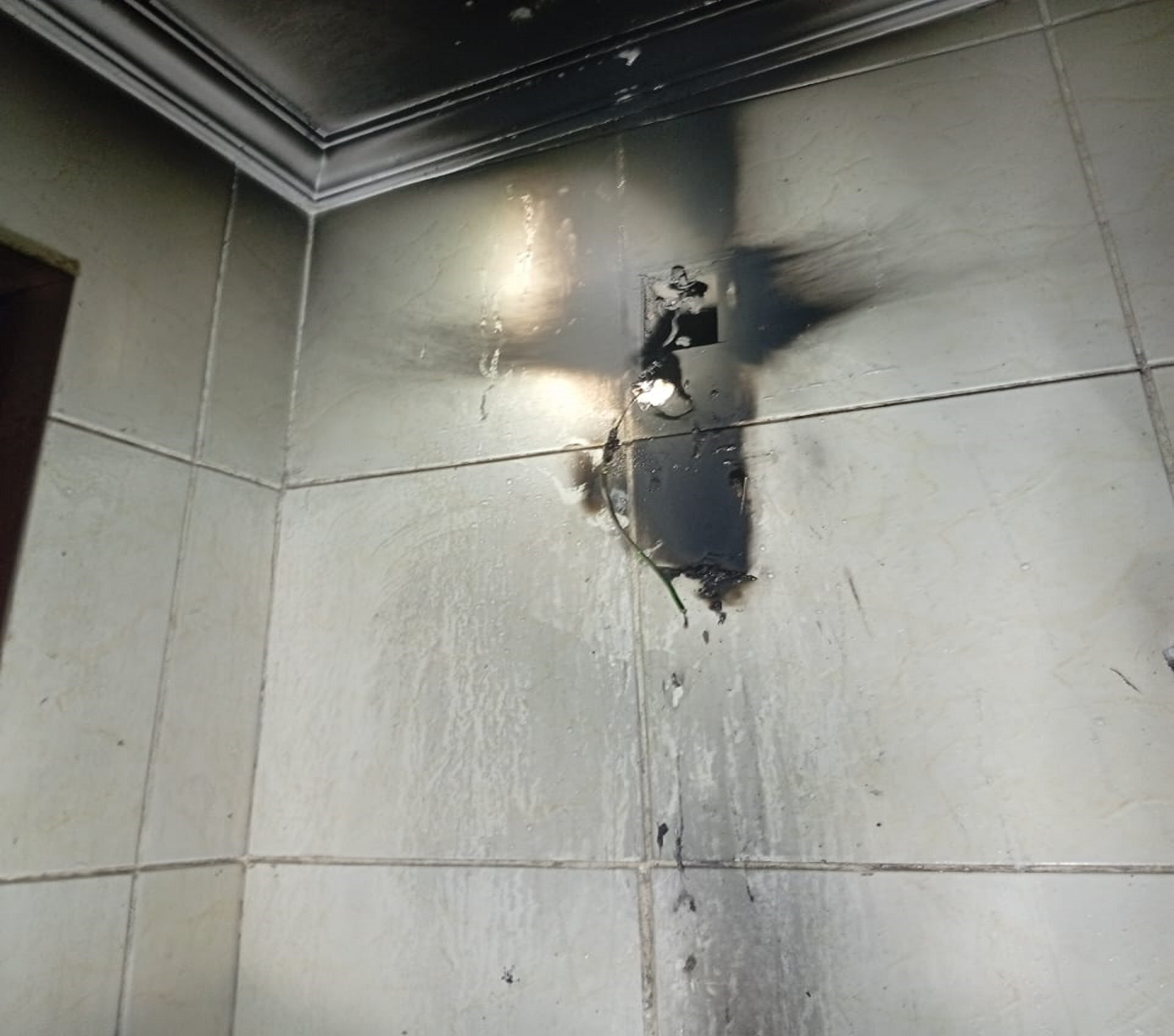 Chuveiro pega fogo e mobiliza Corpo de Bombeiros em Araxá