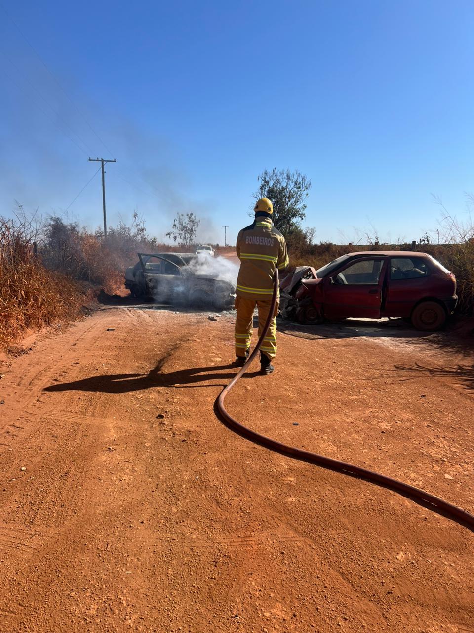 Bebê e mulher morrem em grave acidente próximo à BR-262