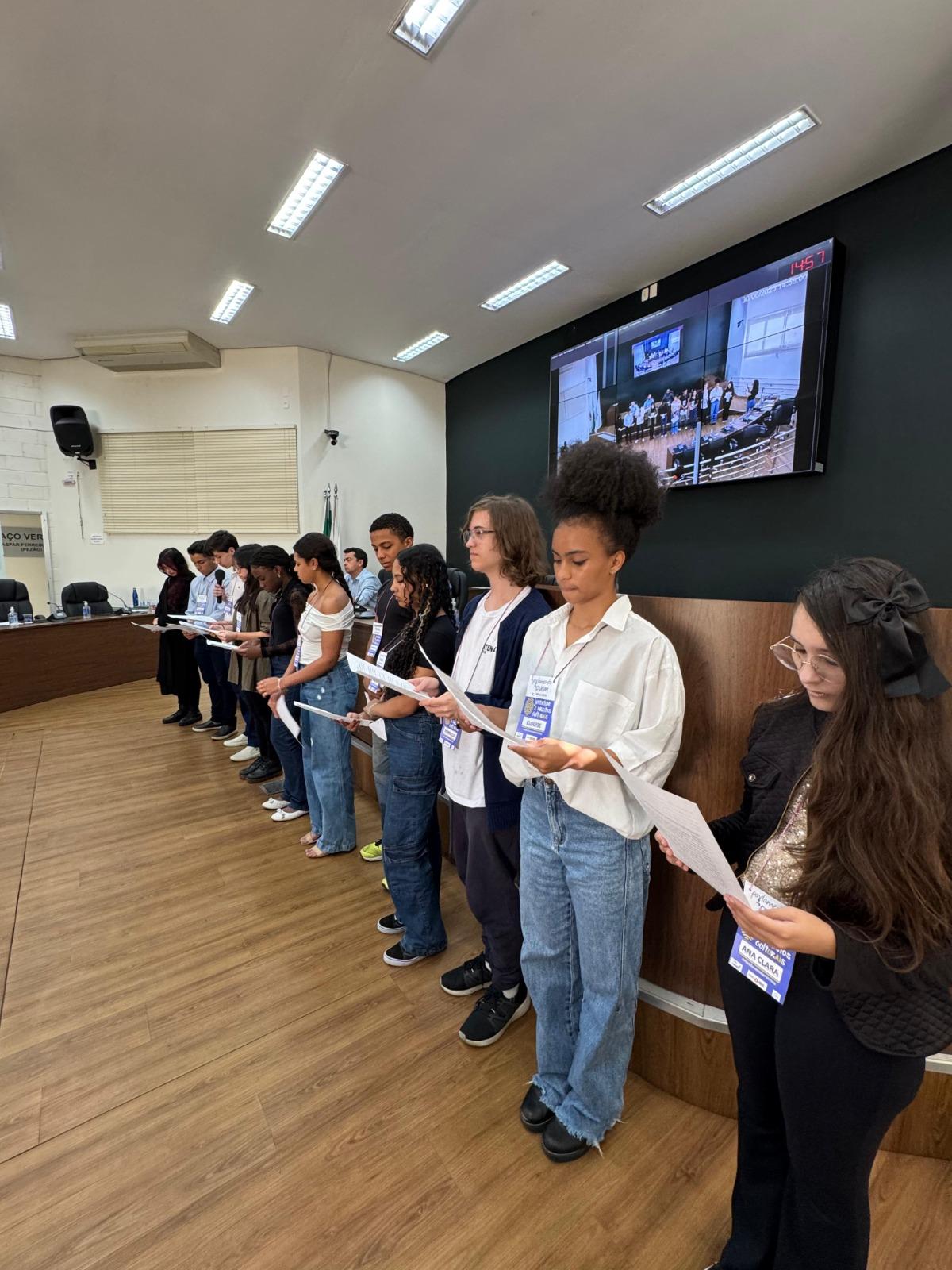 Parlamento Jovem 2025 reúne adolescentes de Araxá para debater direitos culturais