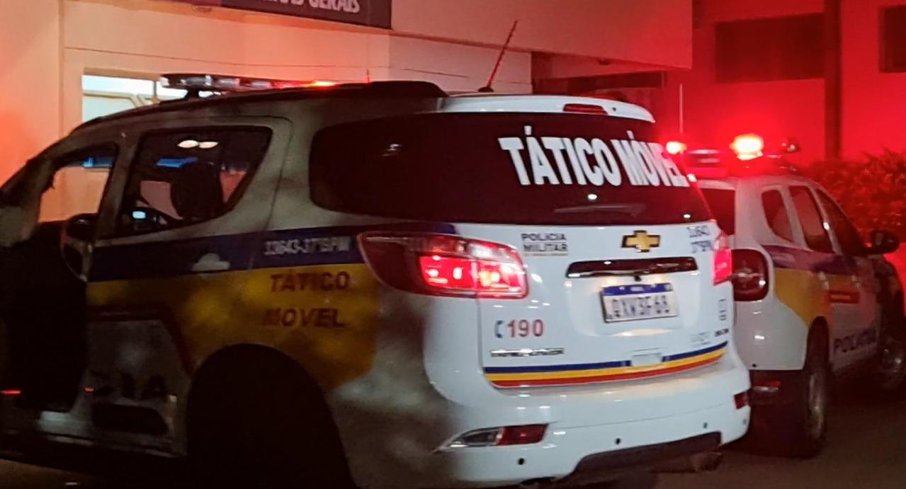 Casal é preso após denúncia de mototáxi usado como fachada para entrega de drogas