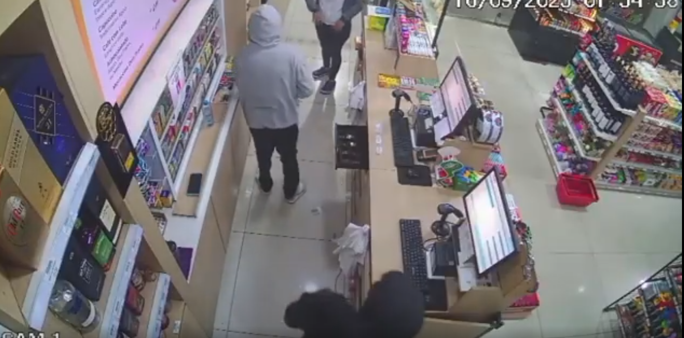 Polícia divulga imagens de crime em Araxá para auxiliar na identificação dos autores.