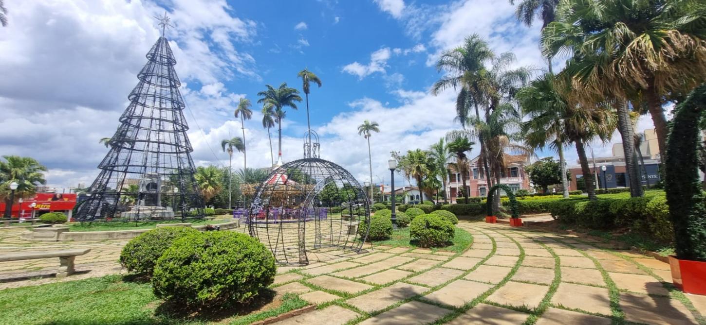 Iluminação natalina de Araxá será inaugurada hoje; saiba como participar