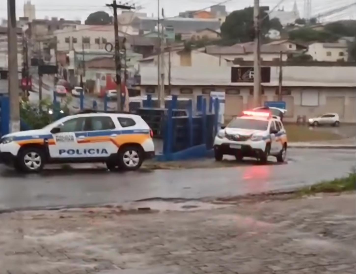 Idoso mata companheira com barra de ferro e marteladas
