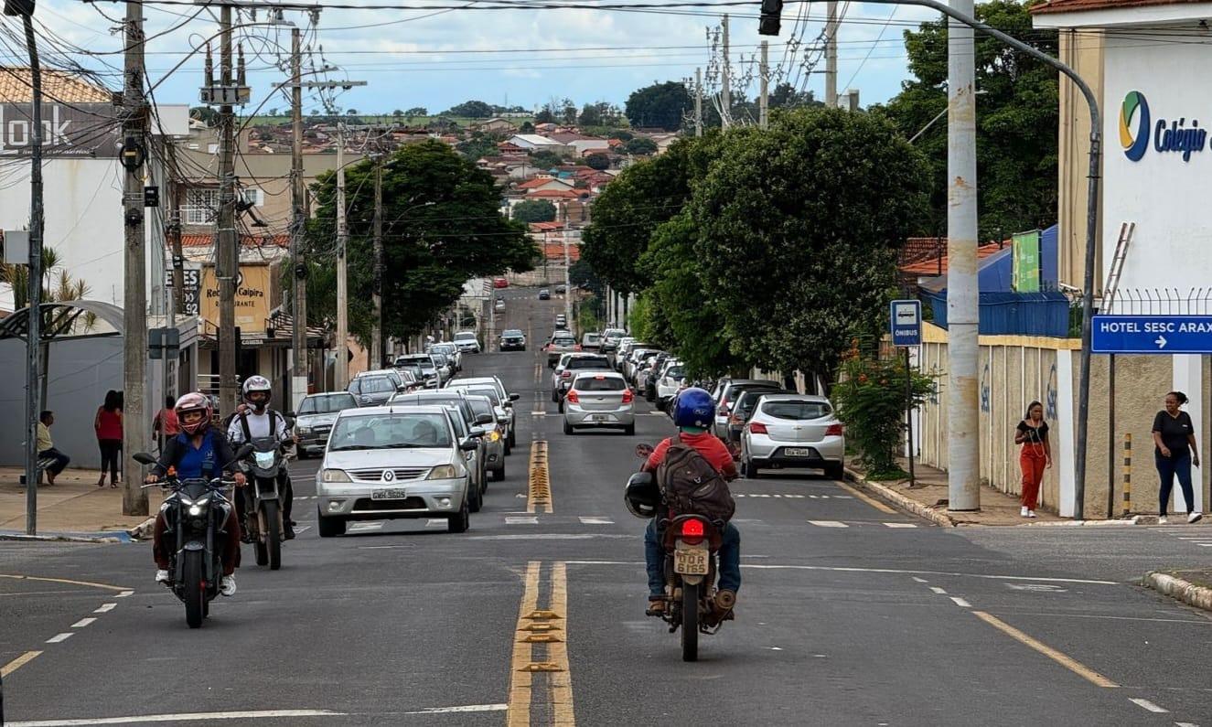 Interdições no trânsito nos bairros Leda Barcelos e Santa Terezinha, no setor Leste
