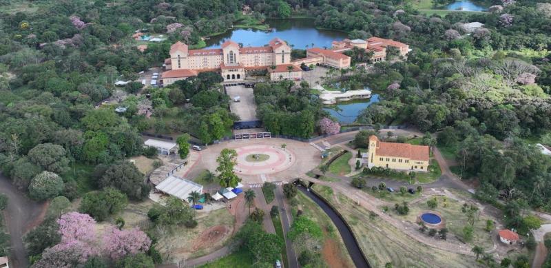 Jornal Estado de Minas destaca Araxá: Maior complexo termal do Brasil e a maior reserva mundial de nióbio