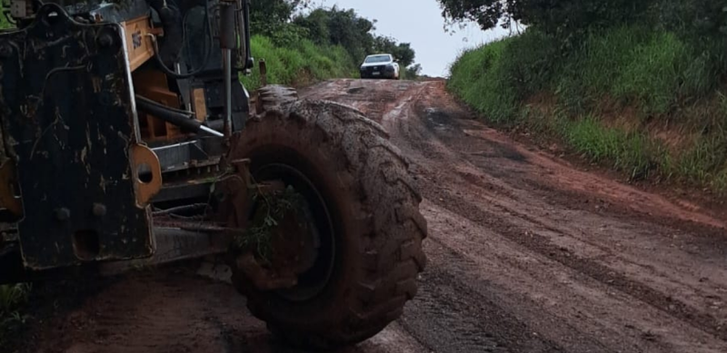 Prefeitura de Araxá mantém recuperação de estradas rurais durante o período chuvoso