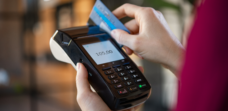 Procon de Araxá esclarece regras sobre diferenciação de preços conforme forma de pagamento