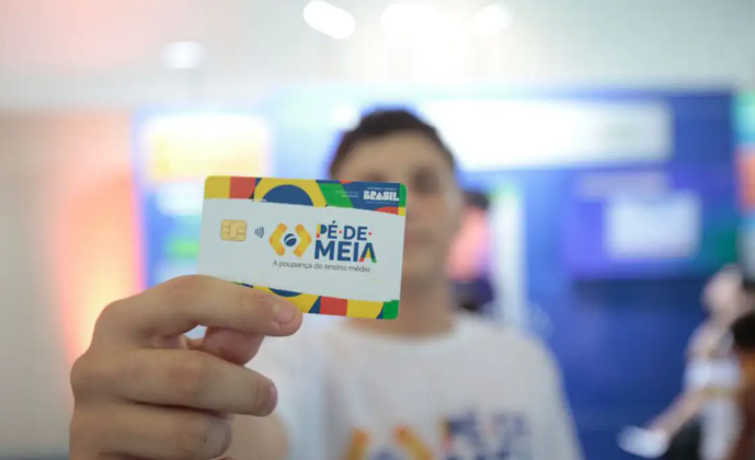 Secretaria de Assistência Social orienta para acesso de estudantes ao Programa Pé-de-Meia em Araxá