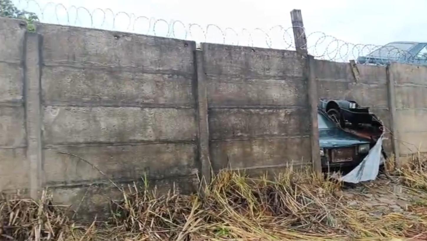 Criminosos invadem pátio de autossocorro e furtam motocicletas e bicicletas em Araxá