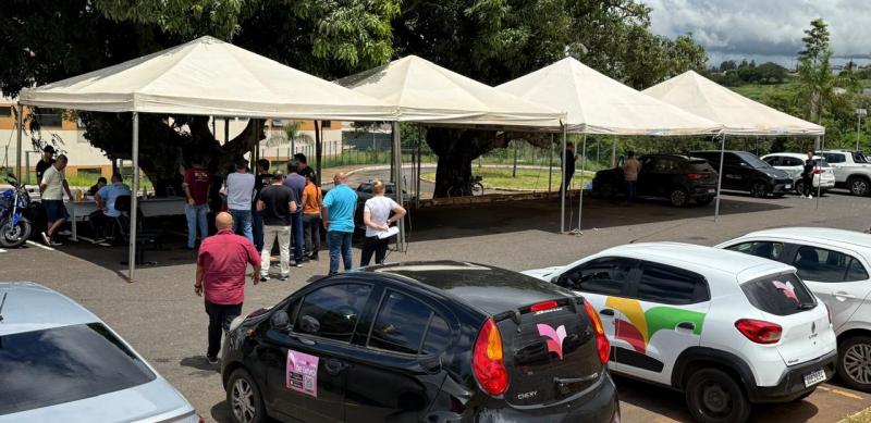 Fiscalização garante segurança no transporte de passageiros em Araxá; usuários devem ficar atentos ao selo de vistoria