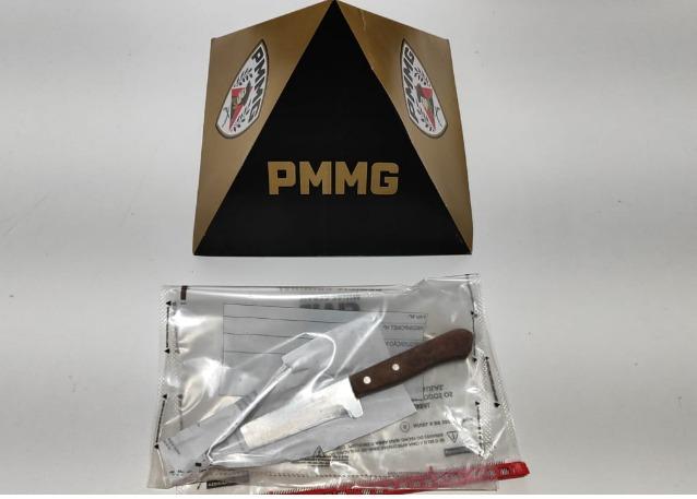 Idoso é preso após morte de mulher de 32 anos; adolescente de 13 ficou ferida