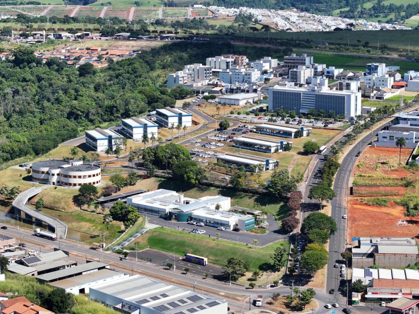 Valorização do servidor: Araxá soma 37,66% em reajustes salariais gerais e triplica vale-alimentação desde 2021