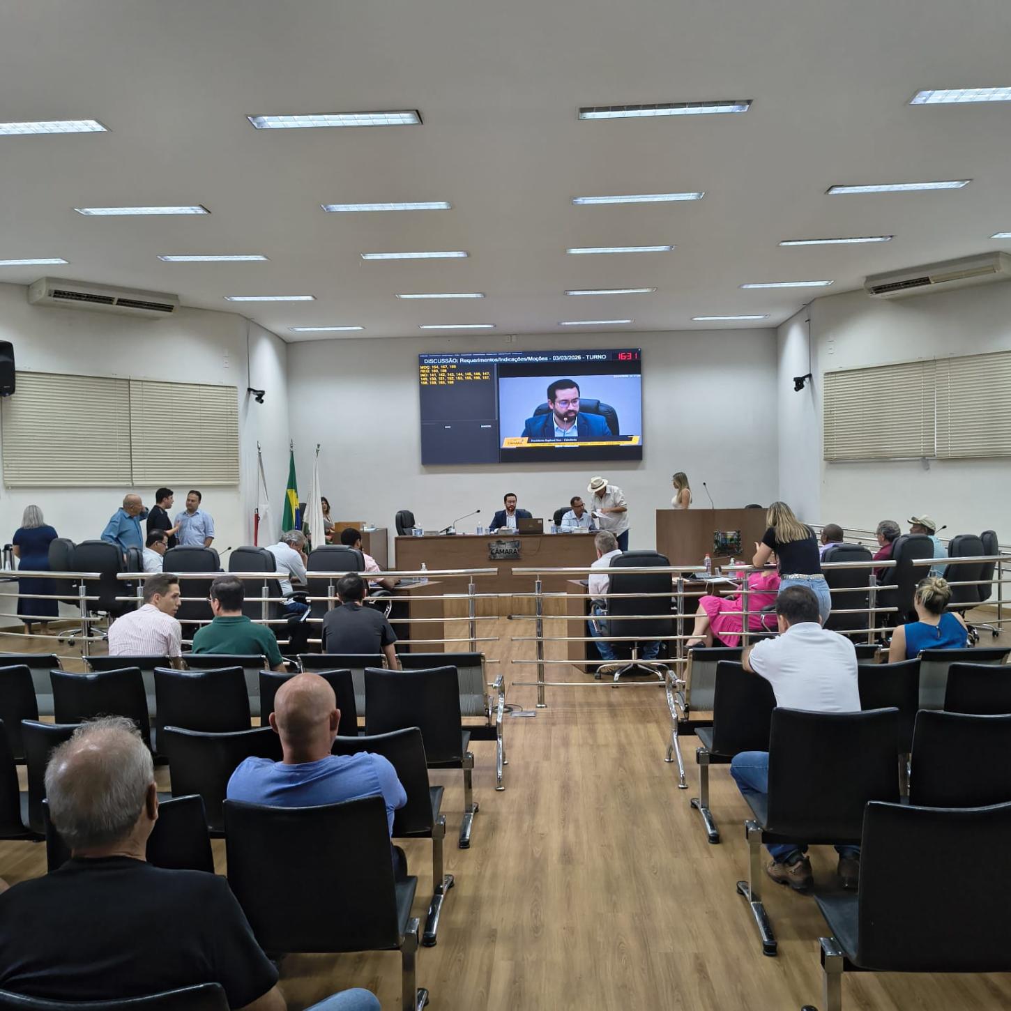48ª Sessão Ordinária da Câmara debate saúde, habitação e infraestrutura em Araxá