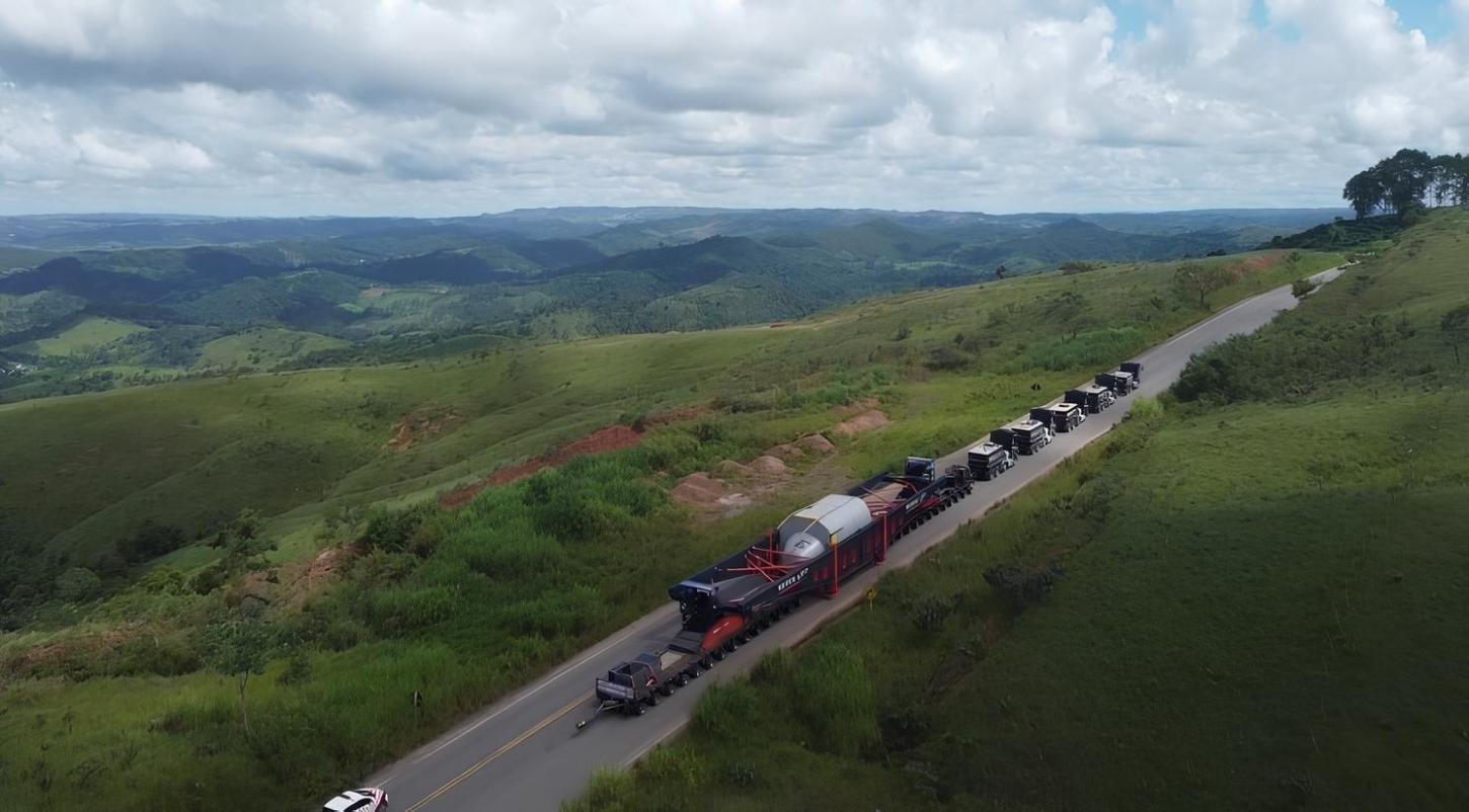 PRF realiza operação com carga superdimensionada e prevê interdições na BR-262 e BR-354