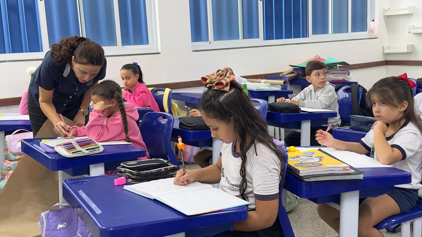 Araxá garante pagamento do piso nacional do magistério e se destaca em levantamento do TCE-MG