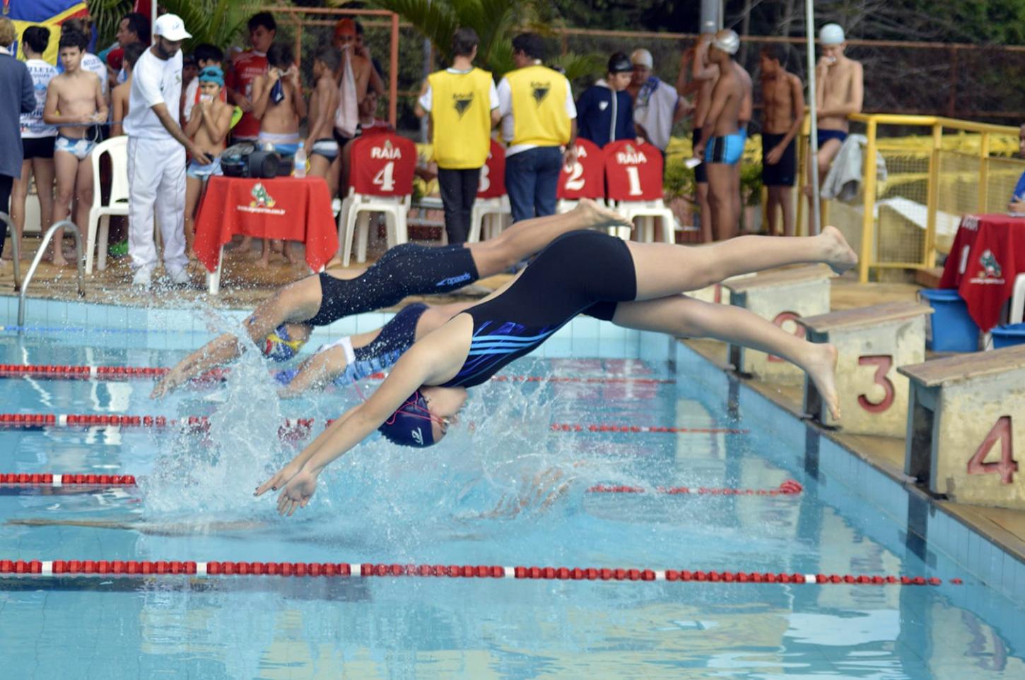 Araxá sedia maior campeonato de natação para não federados de Minas Gerais neste sábado