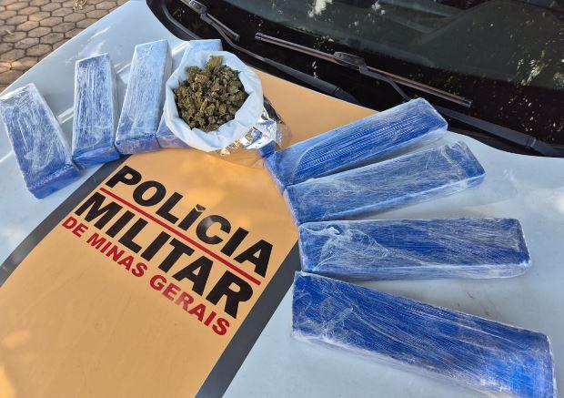 Polícia Militar Rodoviária apreende maconha em barras e maconha em flores na BR-252