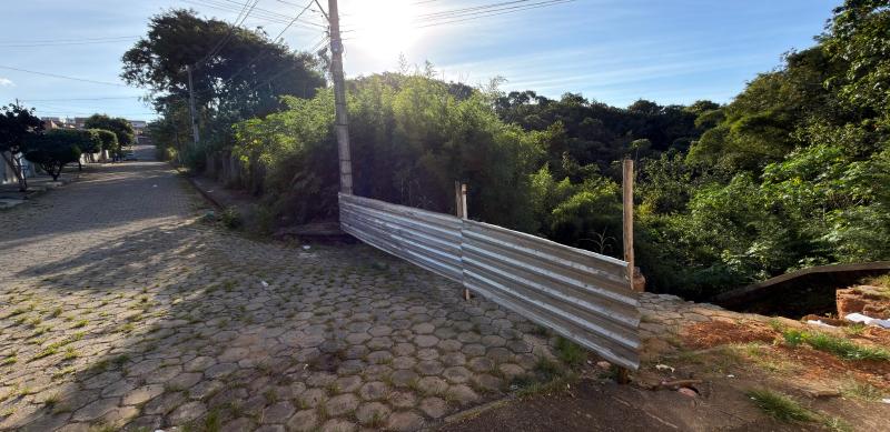 Prefeitura inicia obras para recuperação de erosão no bairro Jardim América