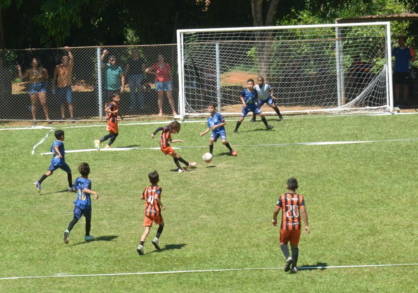 Super Copa de Base reúne jovens talentos e atrai olheiros de grandes clubes neste fim de semana em Araxá