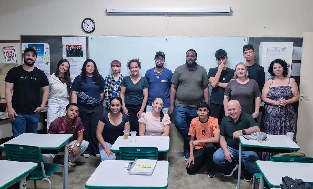 Lions Clube Araxá dá início ao Cursinho Popular Paulo Freire com vagas abertas para estudantes de Araxá.